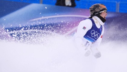 开云体育-王心迪、李天马失误，中国队摘铜，徐梦桃安慰：四年后再来！